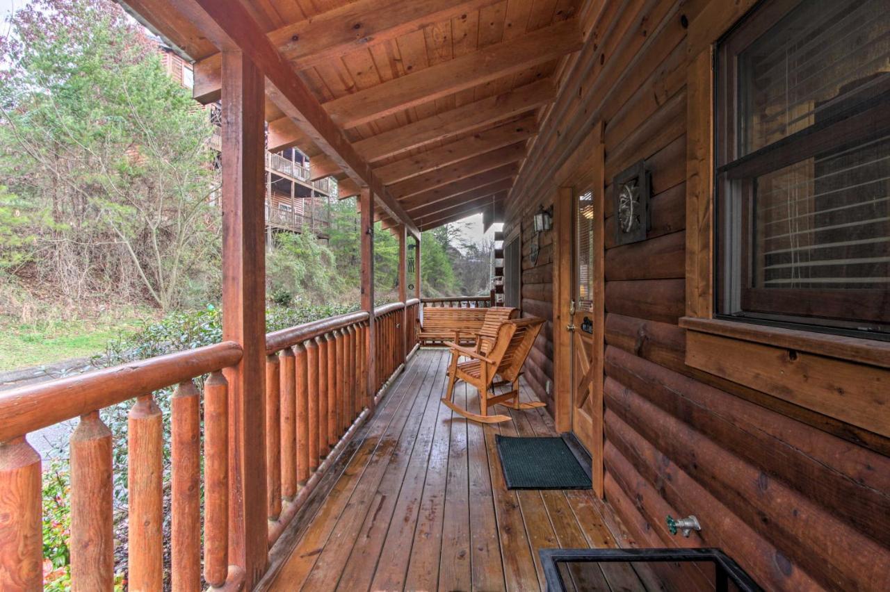 Romantic Cabin With Hot Tub In Pigeon Forge! Ngoại thất bức ảnh